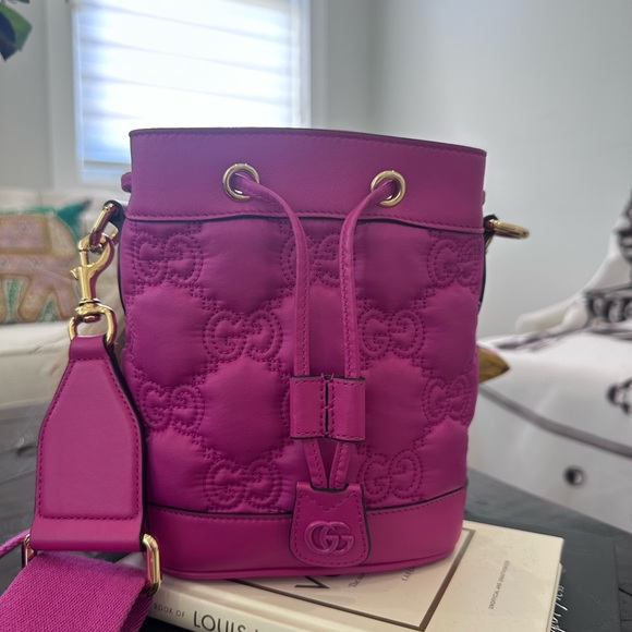 Gucci Pink Bucket Bag - Picture 1 of 12